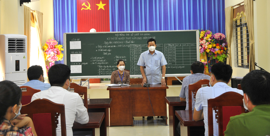 Chủ tịch UBND tỉnh Nguyễn Văn Sơn kiểm tra công tác chuẩn bị kỳ thi tốt nghiệp THPT tại TP. Hà Giang và Vị Xuyên